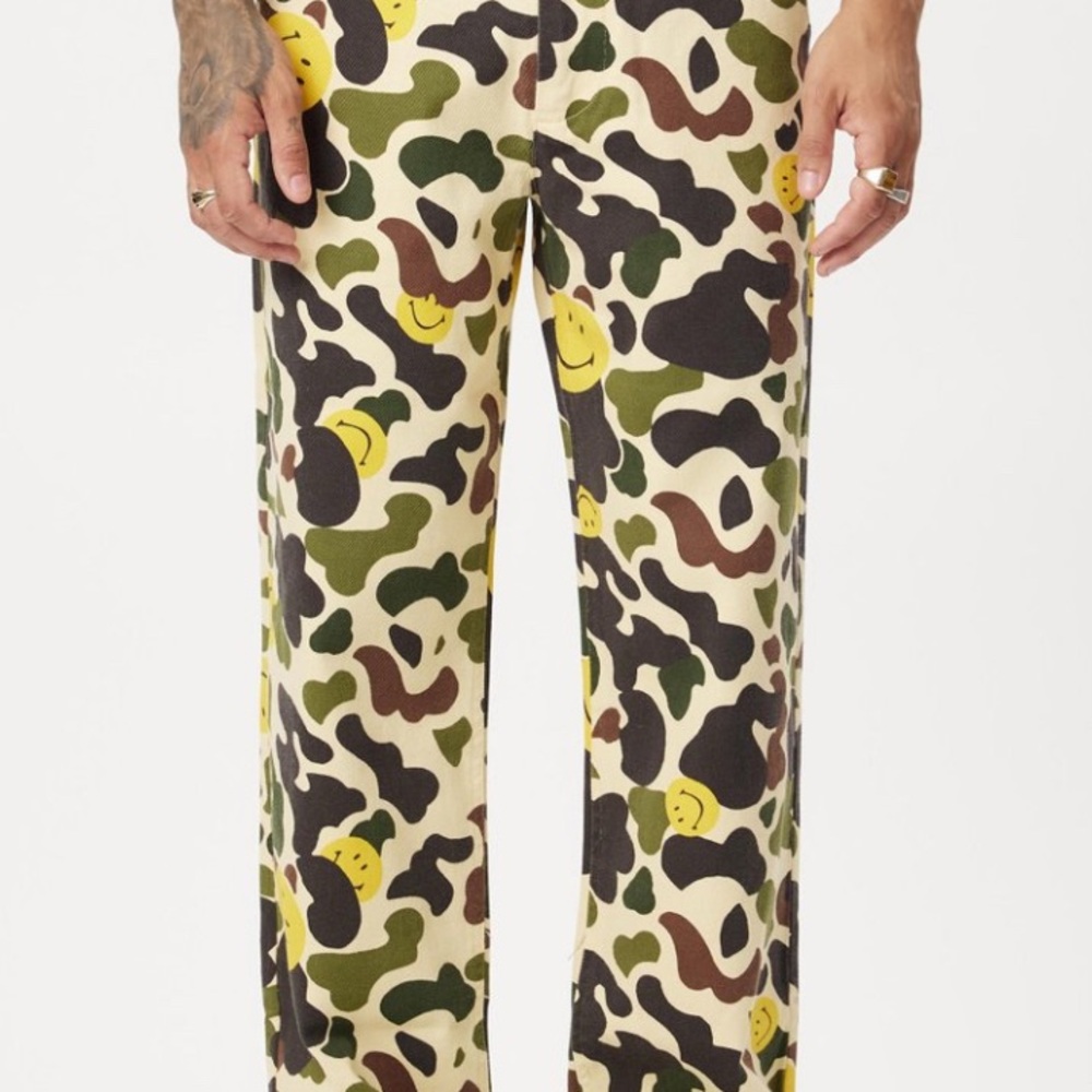 Market Smiley Camo Cargo Pants MARKET men NWT L30